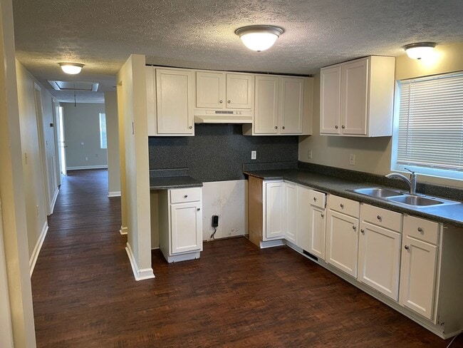 Building Photo - 3/1 House in Kingston $995