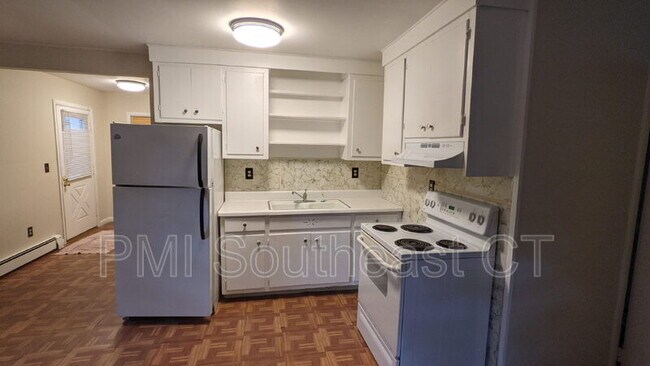 Foto del edificio - 24 Milltown Rd