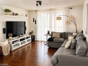 Building Photo - 13545 Eagle Ridge Dr