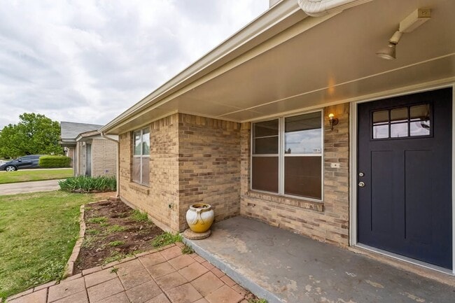 Photo - 8432 NW 92nd St House