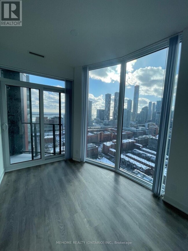 Building Photo - 180 Front St E