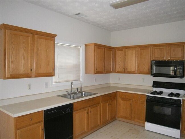 Building Photo - 24 Melanie Rose Ln