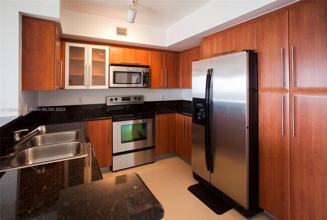 Building Photo - 3232 Coral Wy