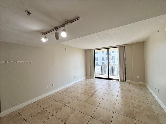 Building Photo - 55 Merrick Way