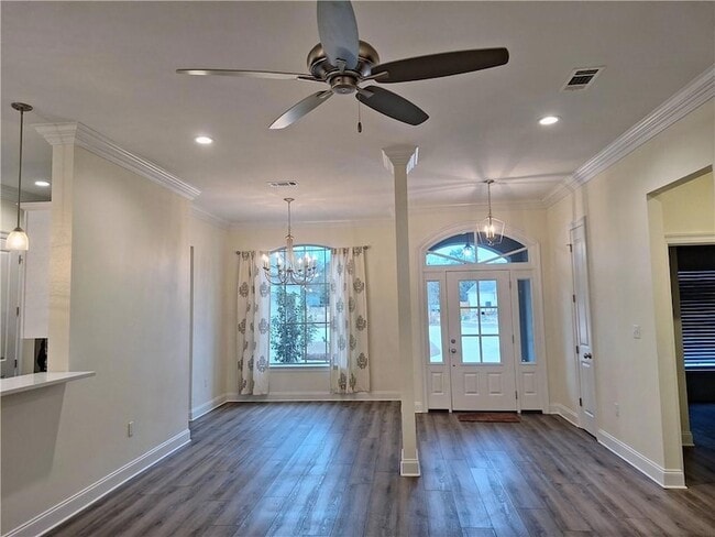 Building Photo - 341 Alan Cir