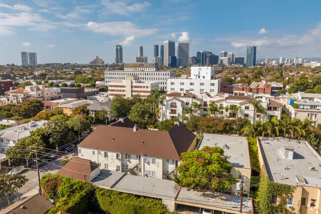 Neighborhood - Pierre Apartments