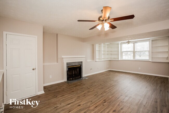 Building Photo - 8005 Cardinal Cove W