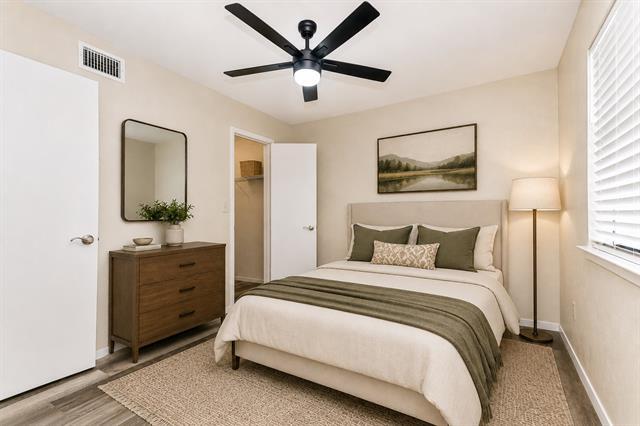 Foto del edificio - 3022 Forest Ln