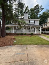 Building Photo - 104 Country Town Dr