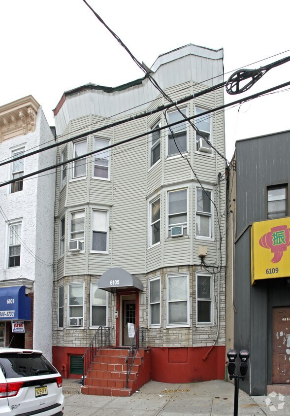 Building Photo - 6105 Jf Kennedy Blvd