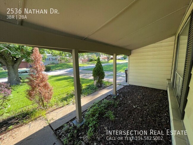 Foto del edificio - 2536 Nathan Dr