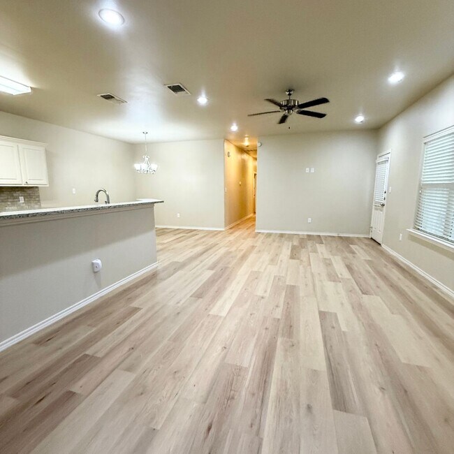 Foto del edificio - 1215 Preston Trails