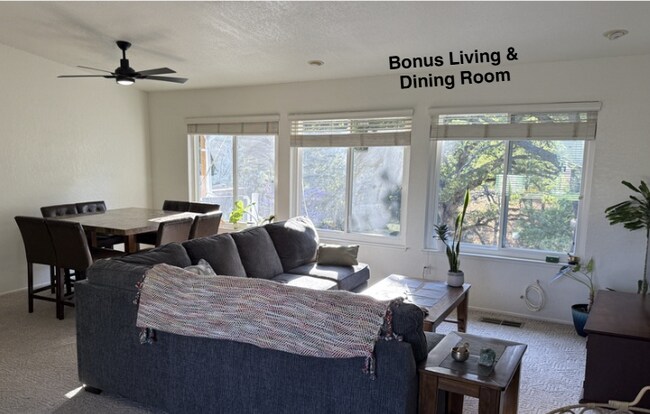 Building Photo - 5213 Dredger Way
