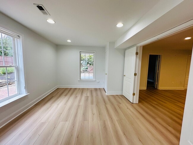 Building Photo - 21424 Glebe View Dr