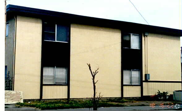 Primary Photo - 532 S Pilgrim St
