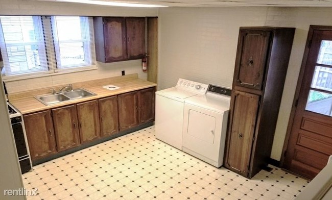 Foto del edificio - 2 br, 1 bath House - 210 7th Street