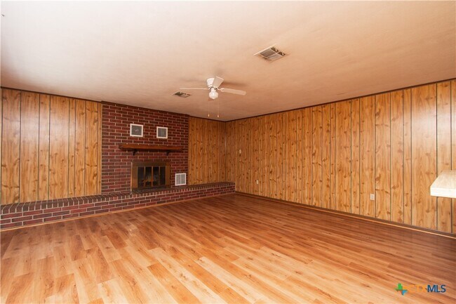 Foto del edificio - 119 Wolfe Rd