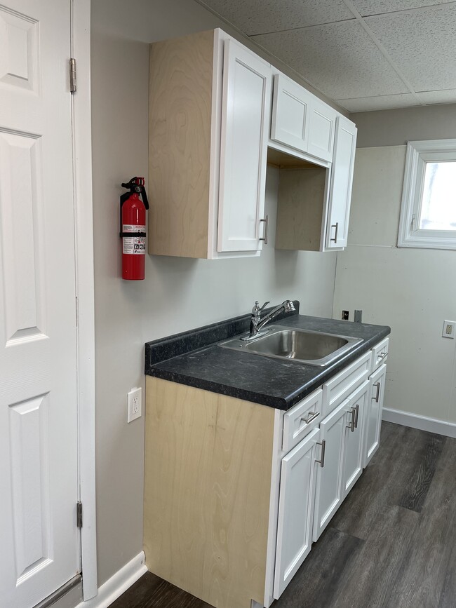 Building Photo - 4900 Kutztown Rd