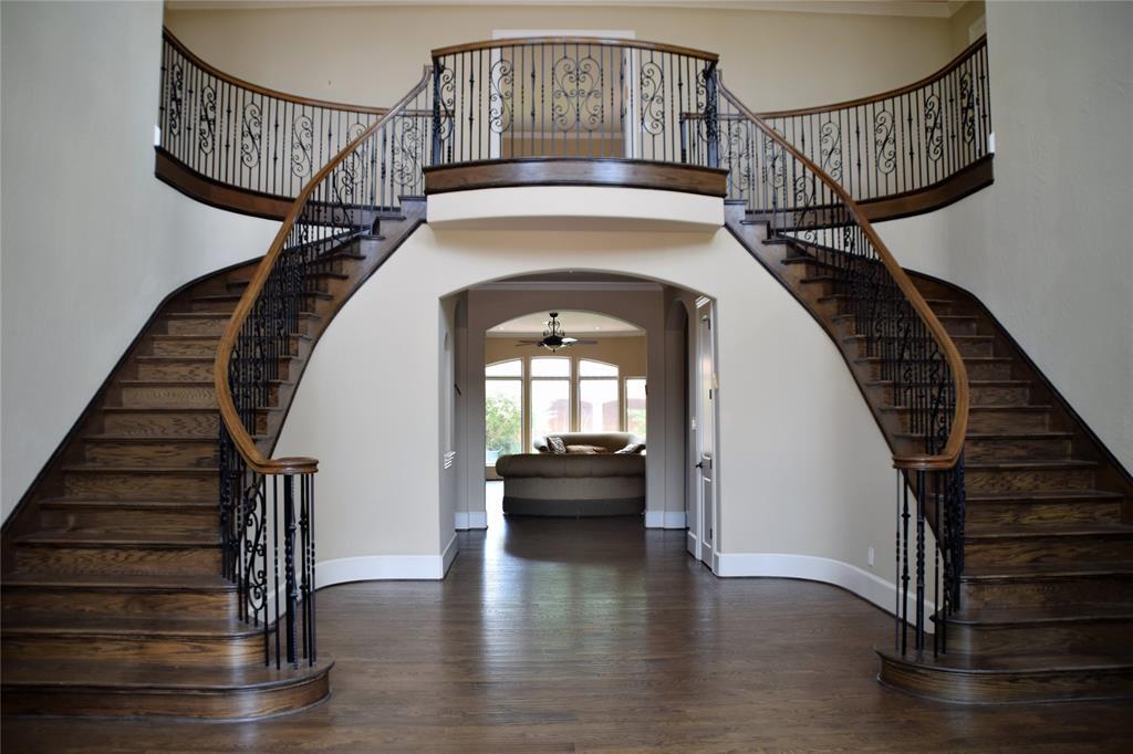 Foto principal - 6301 Churchill Way