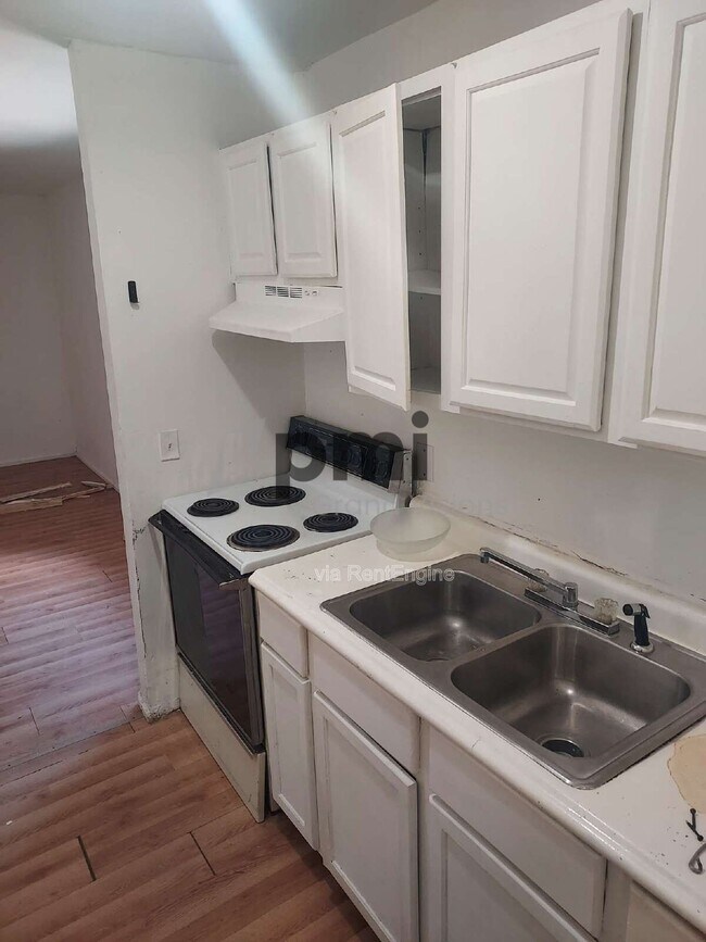 Foto del edificio - 904 W Macon St