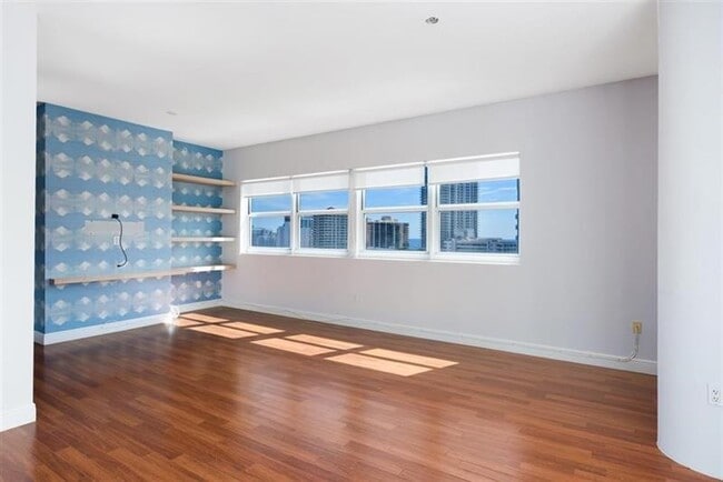Foto del edificio - 6103 Aqua Ave