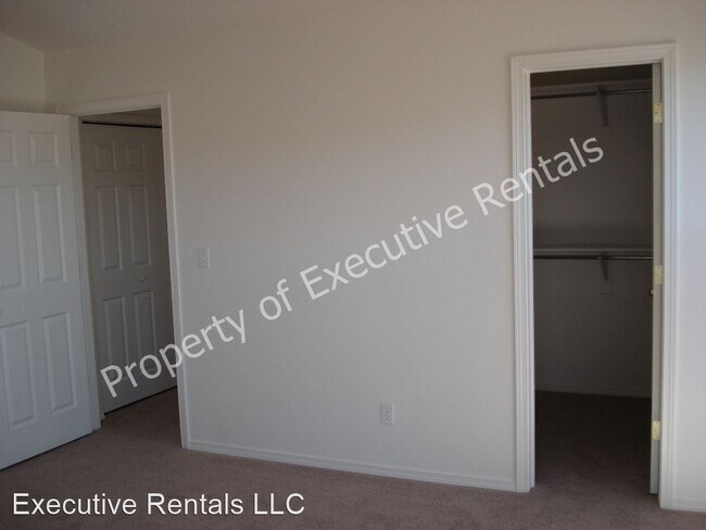 Building Photo - 3 br, 2 bath House - 4604 Pyramid Peak