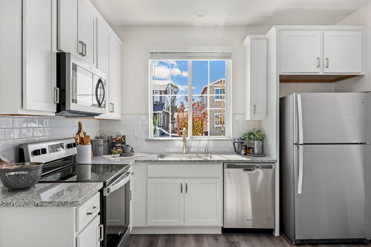 Primary Photo - Coming soon! 2 MONTHS FREE! 2 BED 1 BATH U...