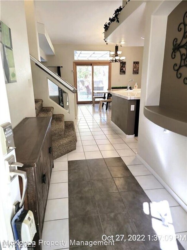 Foto del edificio - 3 br, 2.5 bath House - 1676 Silver Falls Ave