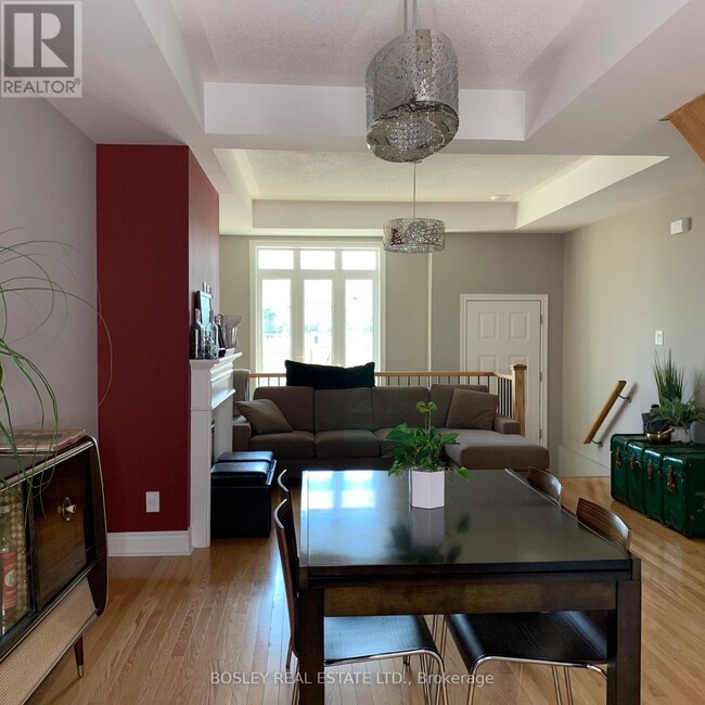 Building Photo - 10 Mendota Rd