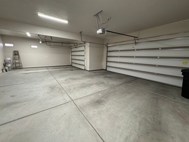 Foto del edificio - 504 Links Dr