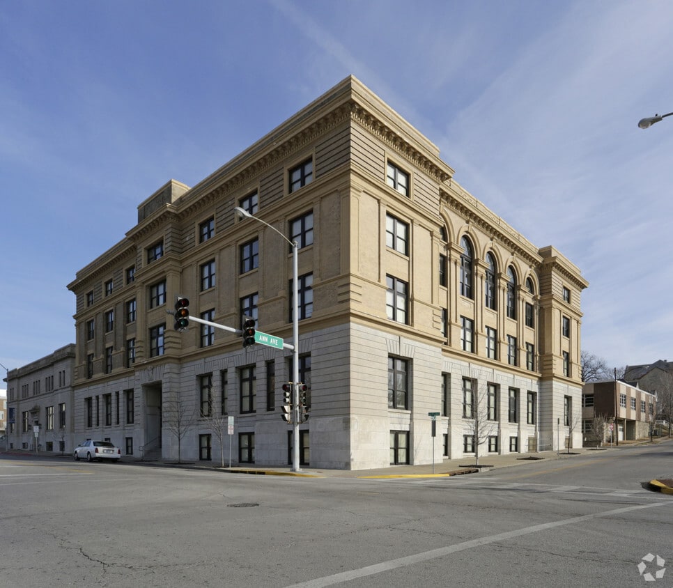 City Hall Loft's - City Hall Lofts