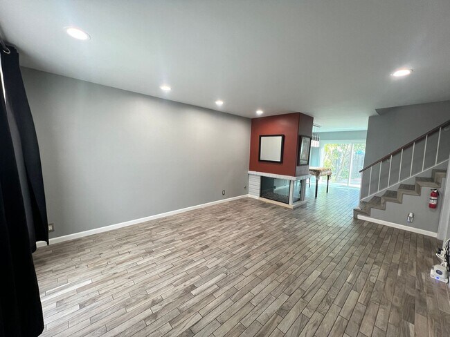 Foto del edificio - Garden Park Townhomes: 3 Bedroom 3 Bath At...