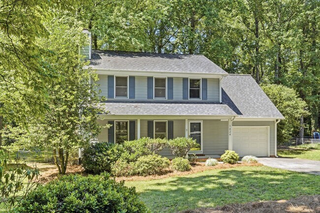 Building Photo - 1424 Brookwood Dr