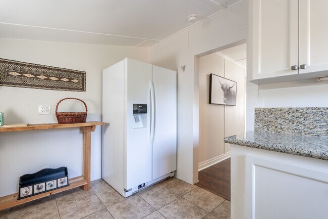 Foto del edificio - 272 W Carmel Valley Rd