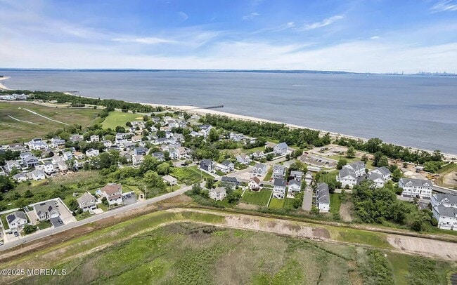 Building Photo - 36 Main St