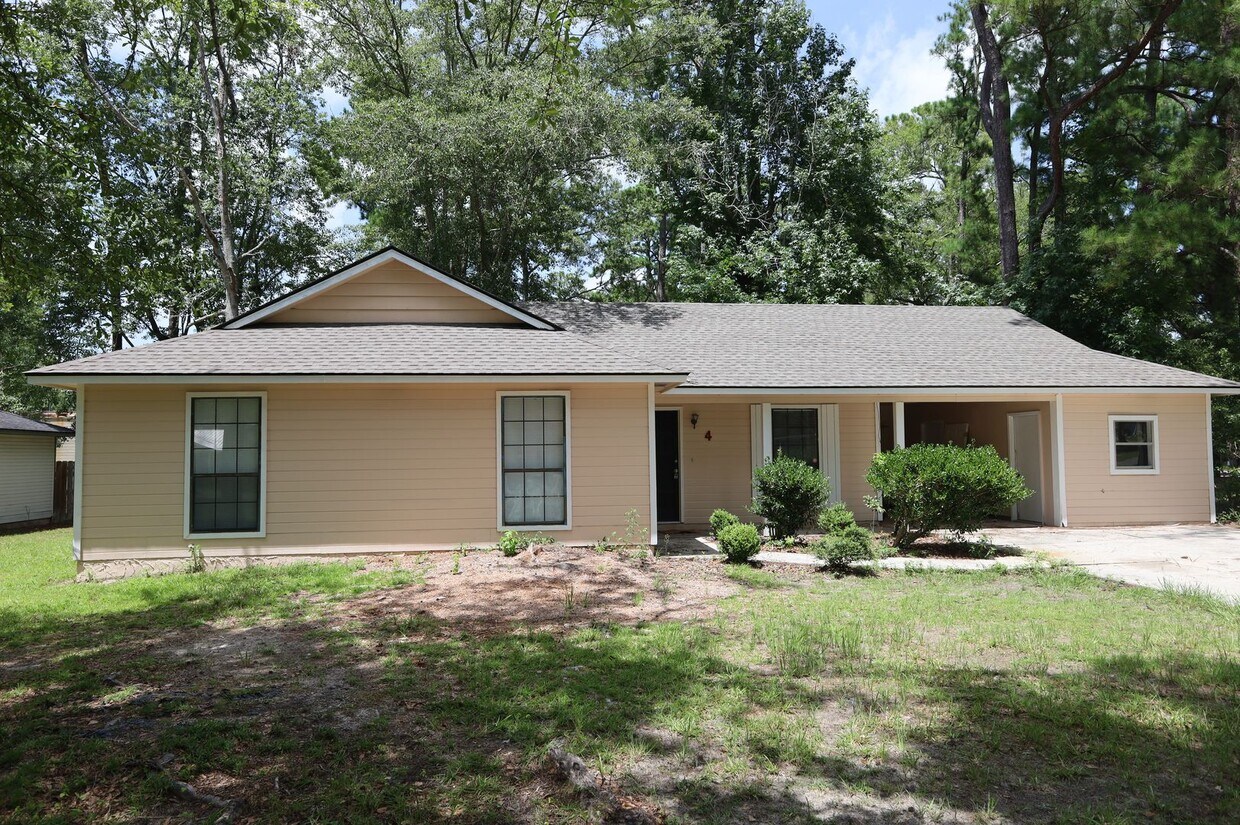Primary Photo - 4 Baldwin Pl