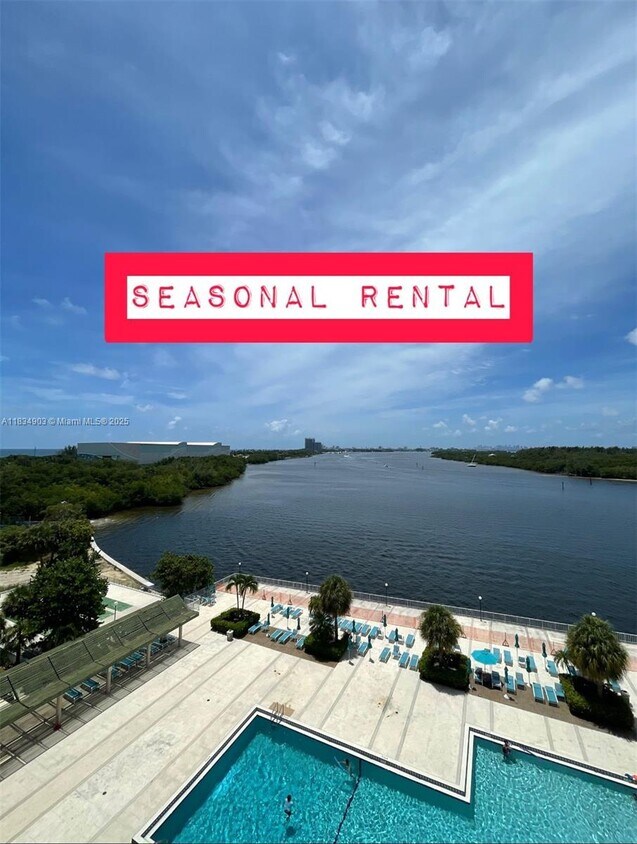 Foto principal - 300 Bayview Dr