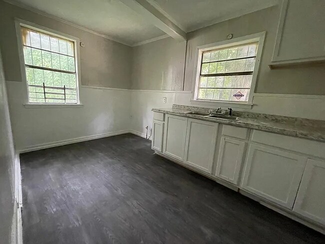 Foto del edificio - 450 Derrick St