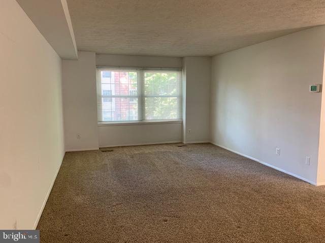 Building Photo - 355 Homeland Southway