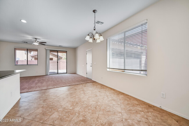 Foto del edificio - 3528 E Tulsa St