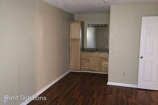 Foto del edificio - 2 br, 2 bath House - 8561 N. Himes Ave