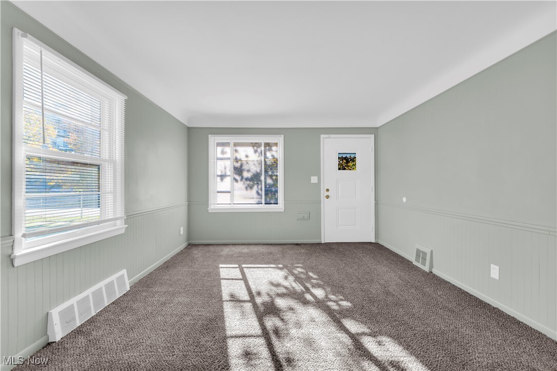 1487 E 193rd St Euclid, OH 44117 – photo 4