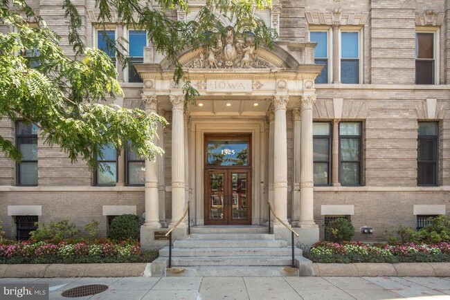Building Photo - 1325 13th St NW