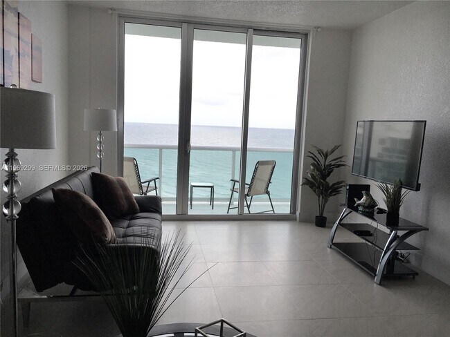 Building Photo - 3901 S Ocean Dr