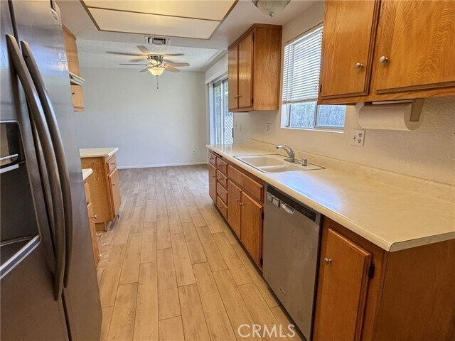 Building Photo - 741 Evergreen St