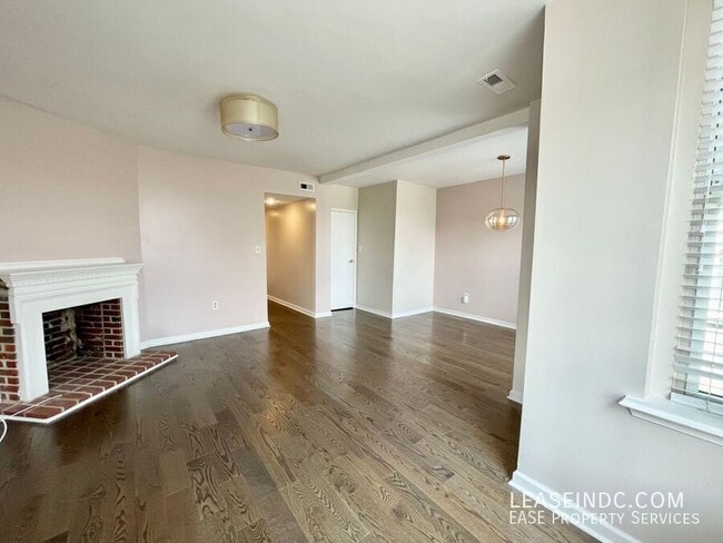 Foto del edificio - 207 R St NW