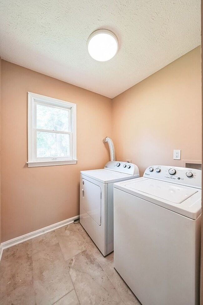 Building Photo - 12413 Windermere Ln