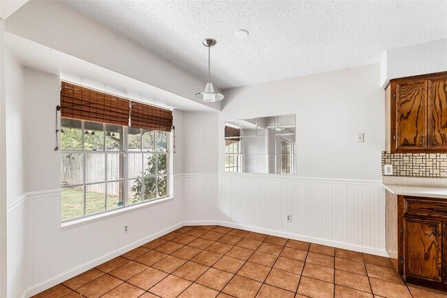 Foto del edificio - 7506 Glenhill Rd