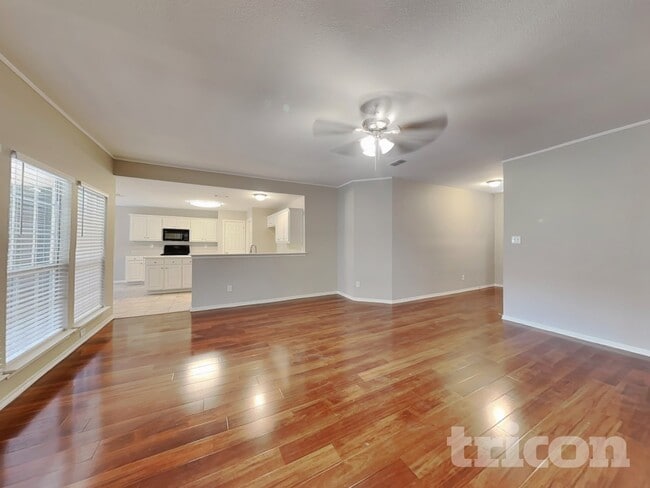 Building Photo - 5005 Vaquero Dr