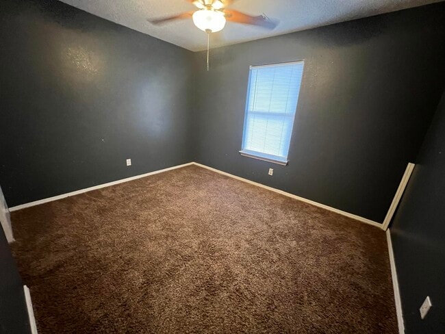 Building Photo - 10709 Gentry Ln SW